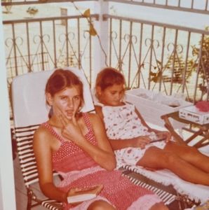 Meet your Posher, Vera